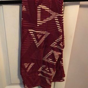 LuLaRoe OS leggings.